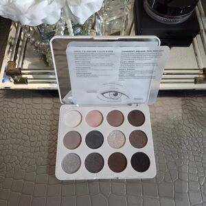 MORPHE ChromaPlus Moon Stone Eyeshadow Palette